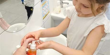 Powiększ grafikę: przedszkole-bez-owsikow-681515.jpg